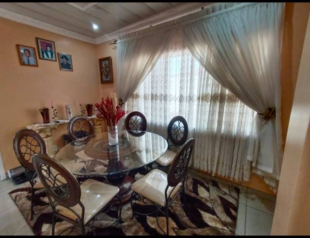 3 BEDROOM HOUSE FOR SALE IN VANDERBIJLPARK CE 2